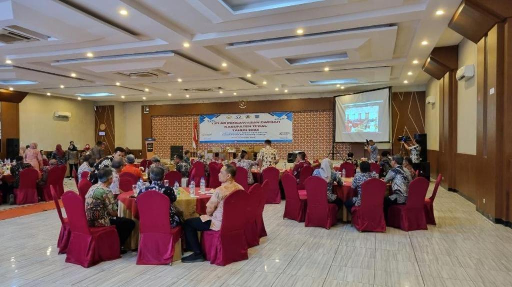 Grand Dian Hotel Slawi Tegal  Bagian luar foto
