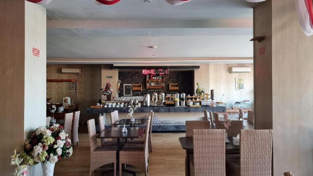 Grand Dian Hotel Slawi Tegal  Bagian luar foto