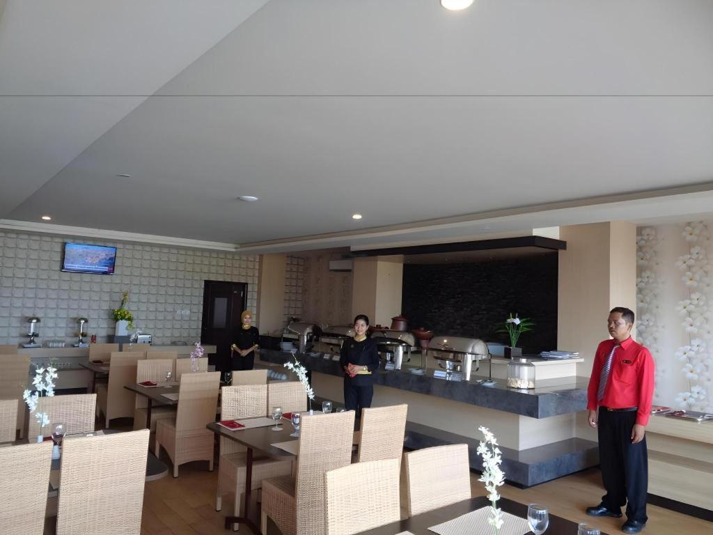 Grand Dian Hotel Slawi Tegal  Bagian luar foto