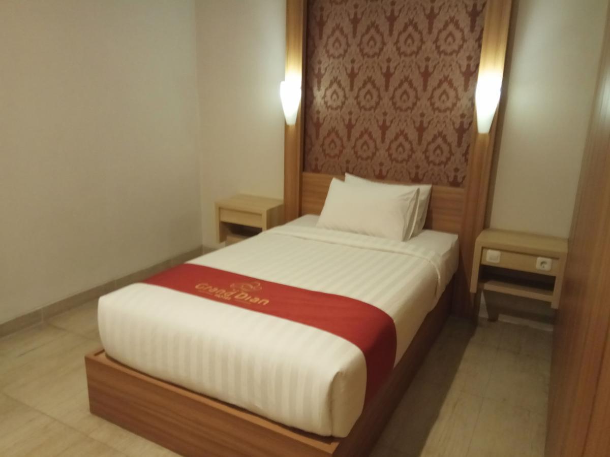 Grand Dian Hotel Slawi Tegal  Bagian luar foto